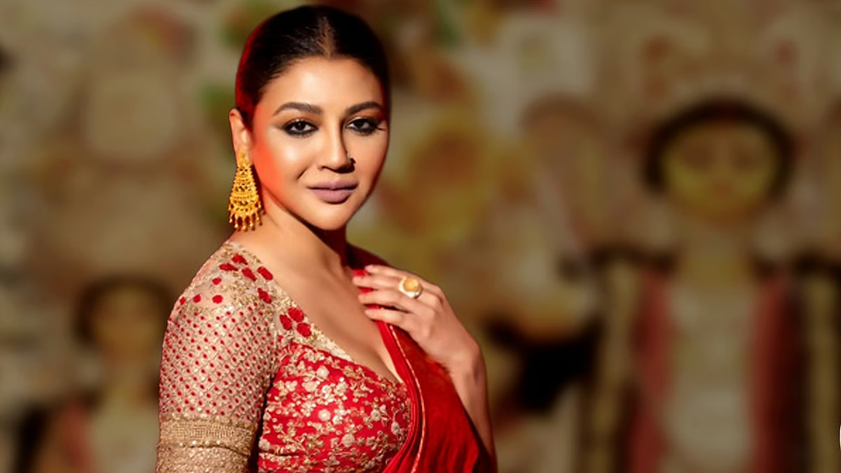 Durga Puja happens in Bangladesh too, but Kolkata’s Puja Is different, says Jaya Ahsan