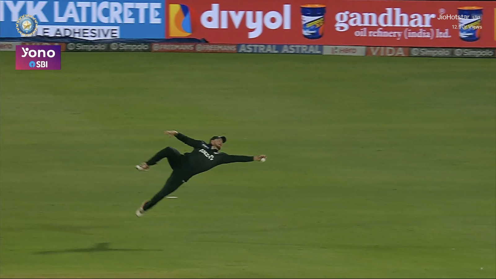 IND vs NZ ODI: Virat Kohli’s reaction to 'flying Kiwi' is pure gold | Watch