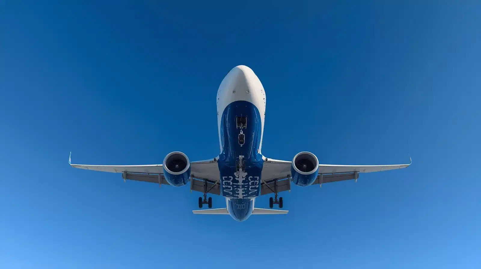 Middle East airspace closures disrupt 400+ flights as Iran conflict leaves passengers stranded at Mumbai and Bengaluru airports