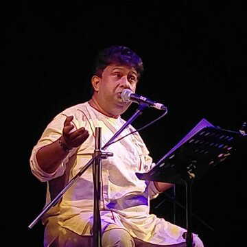 RJ Raja brings poetry, memory and music together in a rare stage experiment