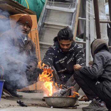 Gurugram shivers as mercury drops to 1.8°C, AQI remains very poor