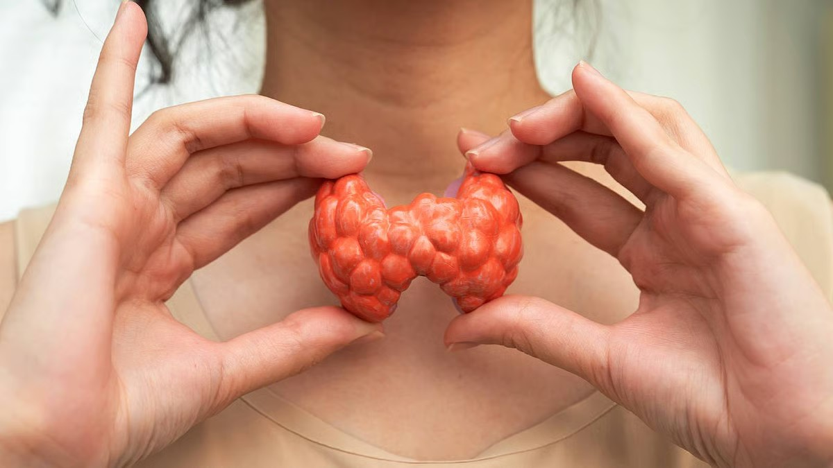 These 5 drinks will help control thyroid hormone problems