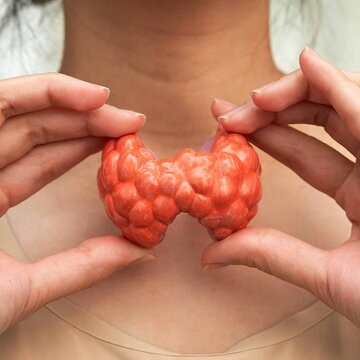 These 5 drinks will help control thyroid hormone problems