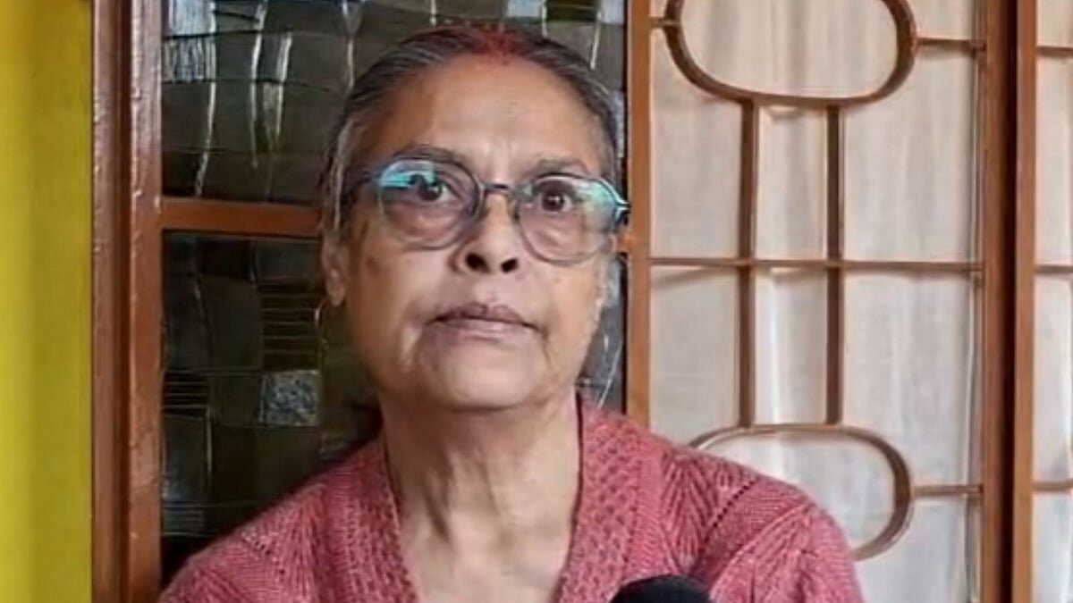 Living voter marked ‘dead’ in Hooghly draft list, elderly parents demand correction