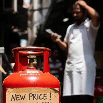 Commercial LPG prices hiked hours before Budget 2026; here’s what cylinders cost in your city
