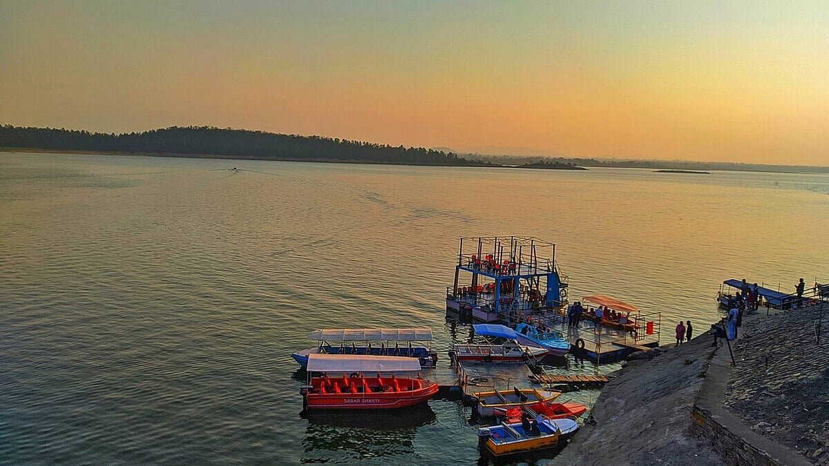 To see the true beauty of Purulia, visit Tilaitanr, with the added bonus of sunset views from the dam