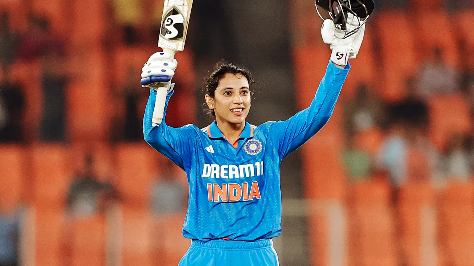 Smriti Mandhana holds back tears as India crumble in painful chase against England