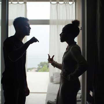 What is Ghostlighting? The toxic dating trend that leaves you blaming yourself