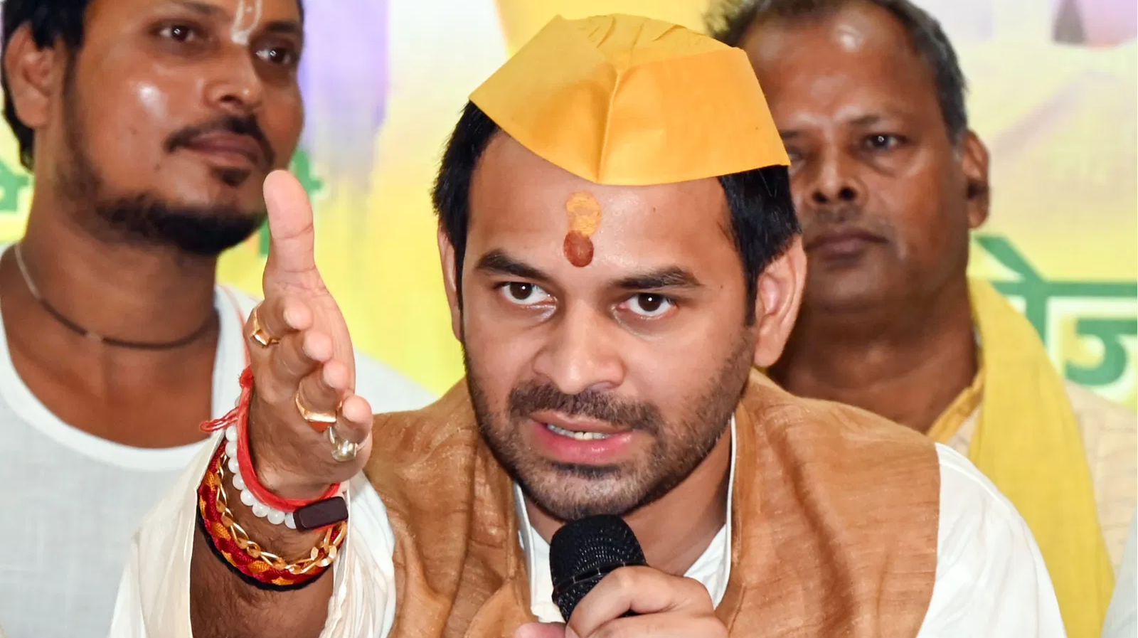 Former Bihar Minister Tej Pratap Yadav says brother Tejashwi yet to ‘escape father’s shadow’