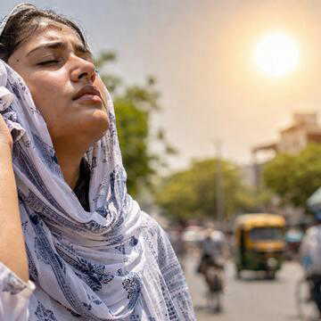Does a wet dupatta on the head really help in a heatwave? Doctor explains