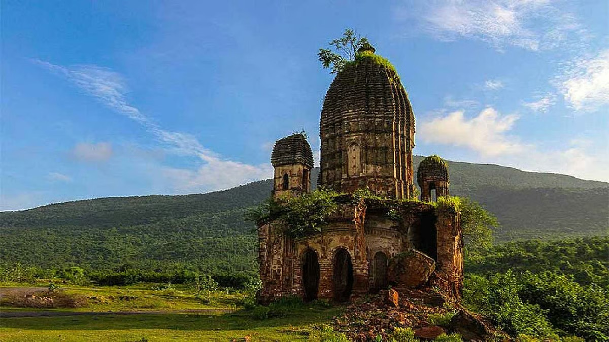 Planning a post-Durga Puja getaway? Explore these budget-friendly destinations near Kolkata