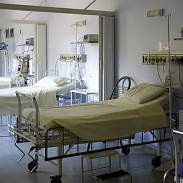 25 transgenders consume phenyl in Indore, triggering chaos