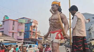 Garland offered to Tilka Majhi’s statue, Birsa Munda slogans raised: BJP faces discomfort in Keshpur