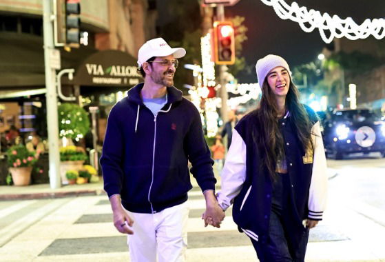 Hrithik Roshan and Saba Azad’s cosy Beverly Hills winter getaway pictures steal hearts online