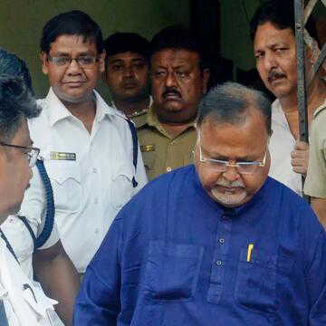 ED raids premises of ex-Bengal minister Partha Chatterjee in teachers' recruitment case