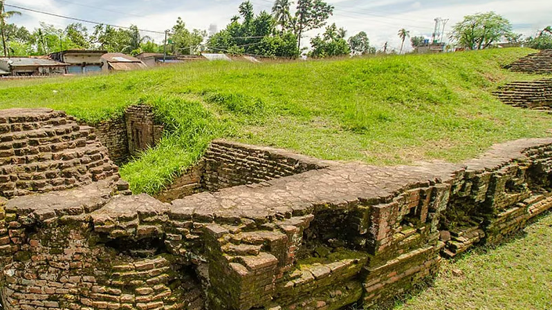 Chandraketugarh, the Harappa of Bengal, makes for a perfect Puja holiday getaway near Kolkata