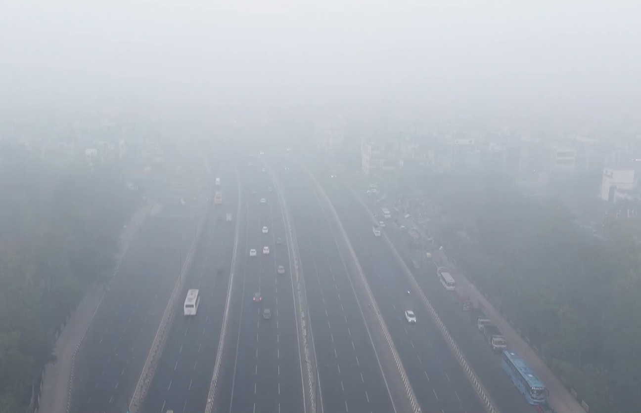 AQI stays in ‘severe’ zone across Delhi; airport issues advisory