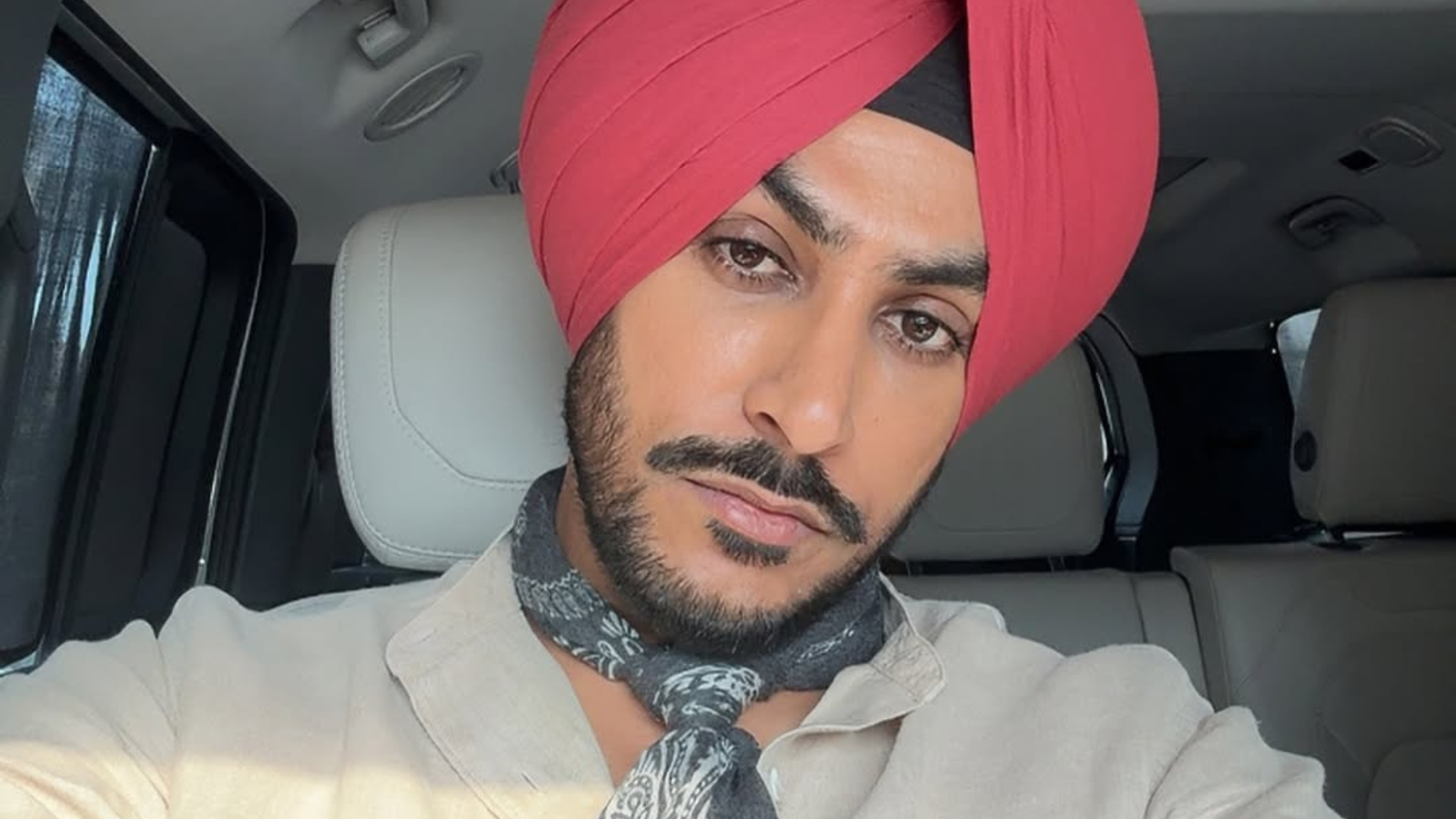 Rajvir Jawanda-famous Punjabi Singer dies at 35 after 11 days of battle