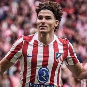 Barcelona is confident of signing Julián Álvarez for around €100 million this summer