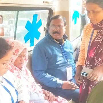 Elderly, paralysed voters attend SIR hearing in ambulances after home arrangements fail in Midnapore