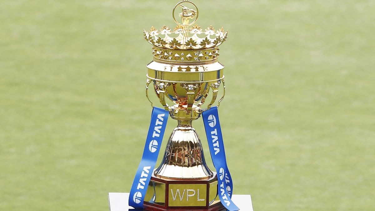 WPL playoff race twists after Gujarat Giants defeat Mumbai Indians