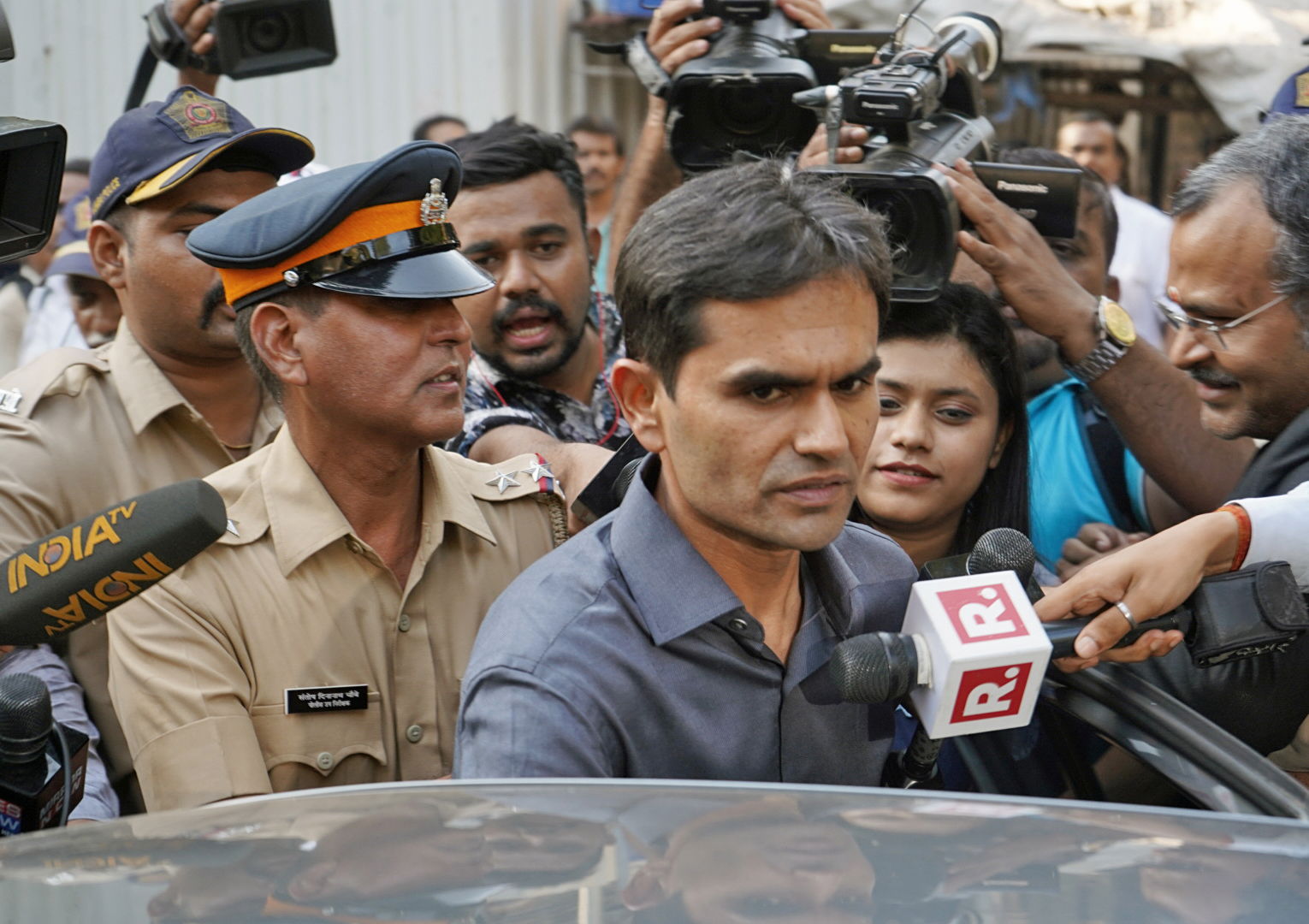 Sameer Wankhede files defamation case against Aryan Khan and Red Chillies over 'Bads of Bollywood'