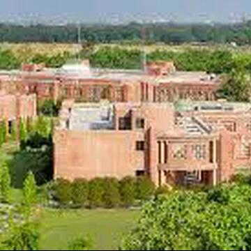 IIM Lucknow domestic offer hits Rs. 1 crore, beats overseas package