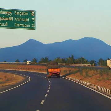 Why are highway signboards green? Here’s the real reason