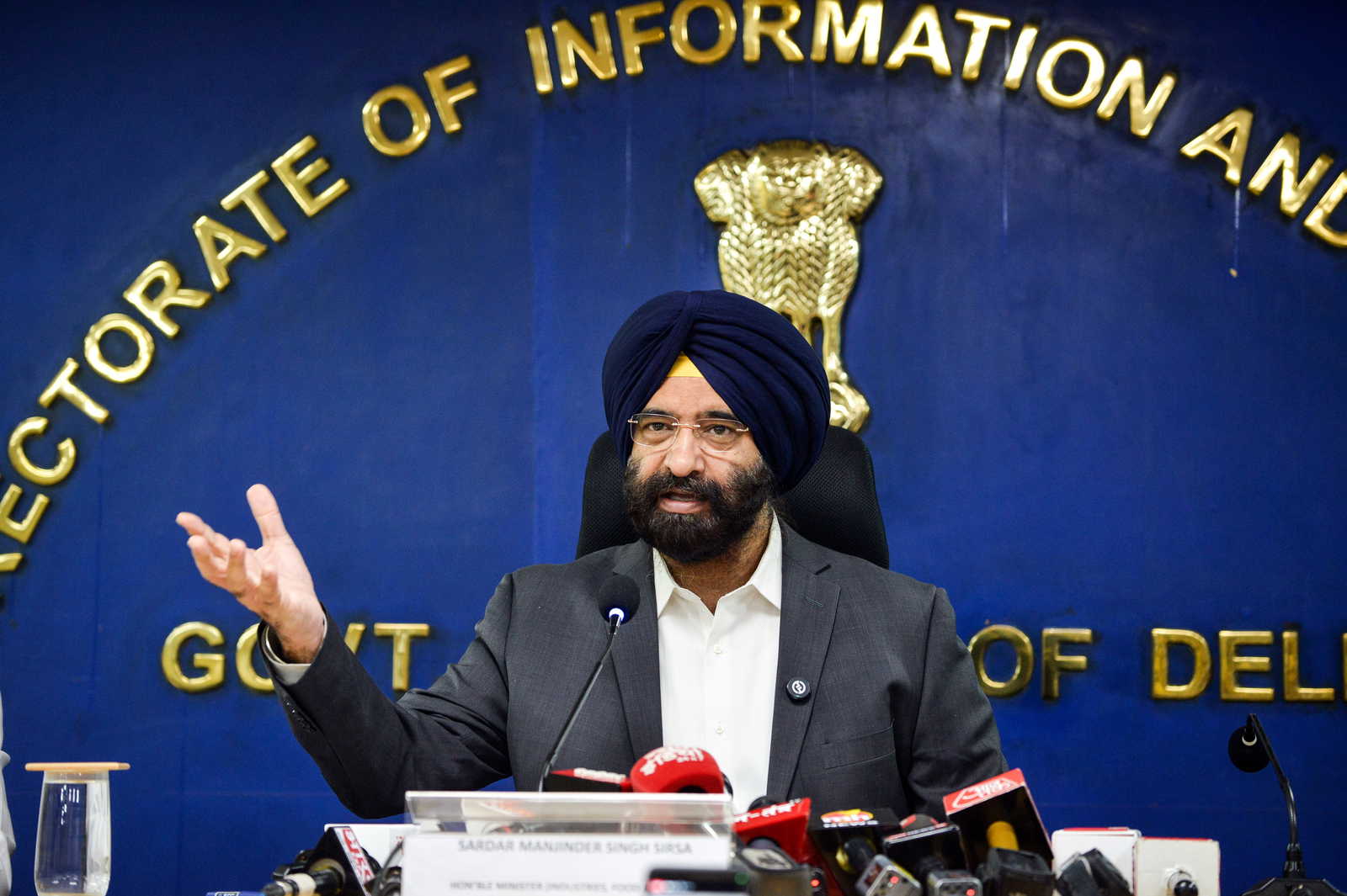 Not possible within '9-10 months': Delhi minister apologises over pollution