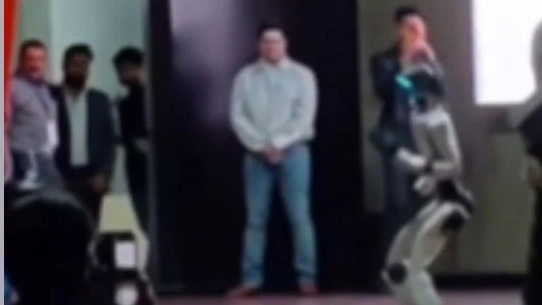 Robot ‘Chitti Dakait’ steals spotlight at IIT Bombay Techfest dancing to Fa9la