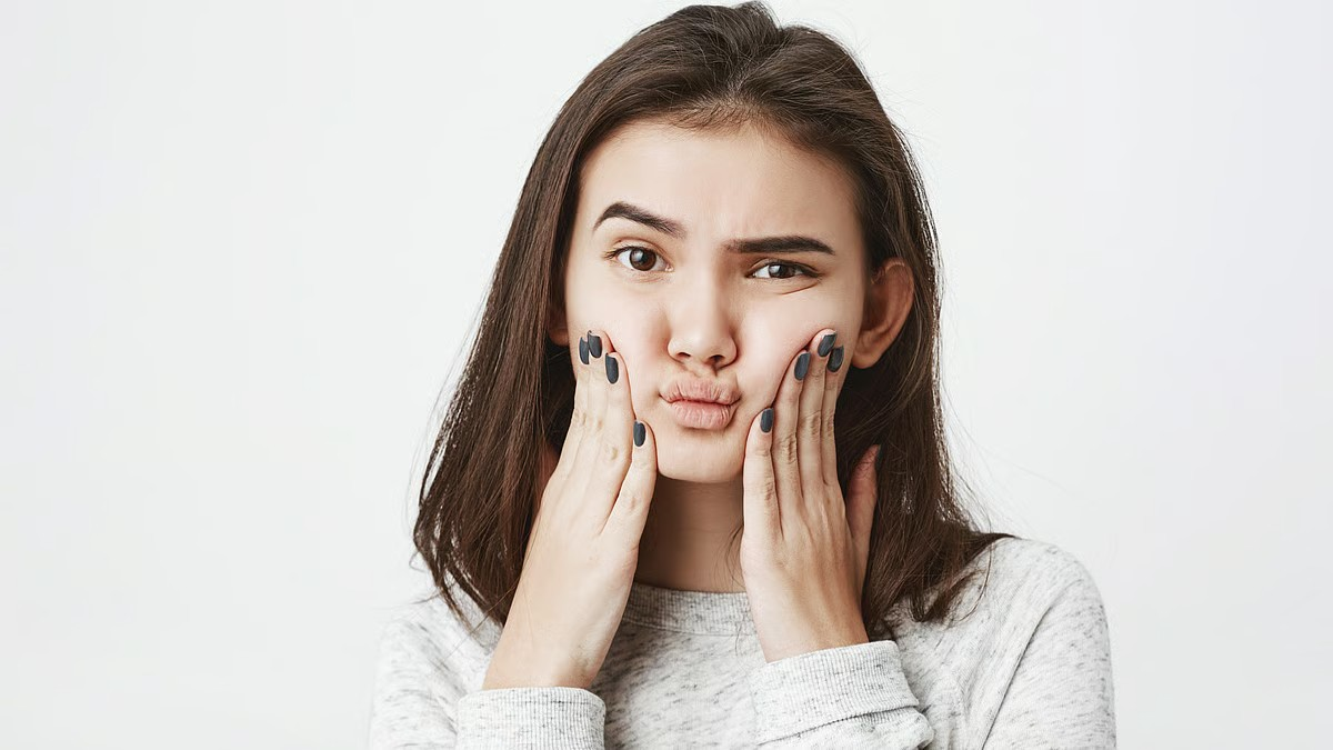 Morning puffiness around eyes? High cortisol could be the reason