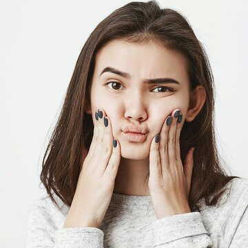 Morning puffiness around eyes? High cortisol could be the reason