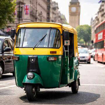 'Reverse colonisation?' Auto rickshaw in London traffic leaves Indians amused and nostalgic