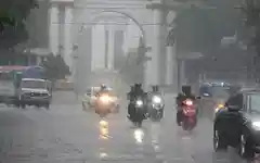 IMD sounds rain alert for Kolkata, Bengaluru; Maharashtra braces for more heatwave days
