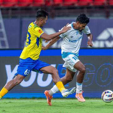 ISL 2025–26: Kerala Blasters beat Jamshedpur FC 2-0 with dominant first-half display