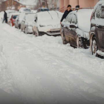 Over 5,600 flights cancelled, schools shut as 'classic bomb cyclone' batters US Northeast