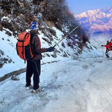 Sandakphu in February: A budget-friendly Himalayan trek with snow and sunshine