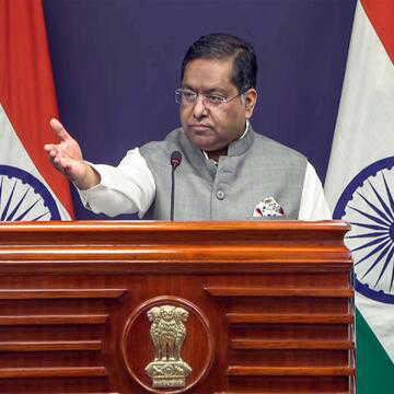 India-Pakistan war of words erupts after Zardari's comments on Muslim places of worship