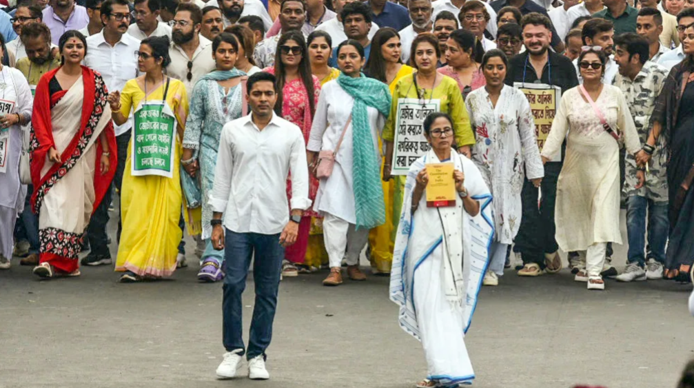 Mamata Banerjee slams ‘votebandi’, demands immediate halt to SIR roll revision exercise