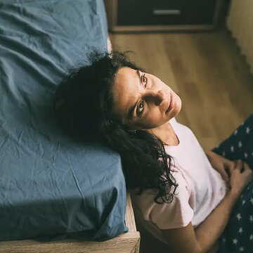 Struggling with menopause? Experts share diet tips to manage symptoms naturally