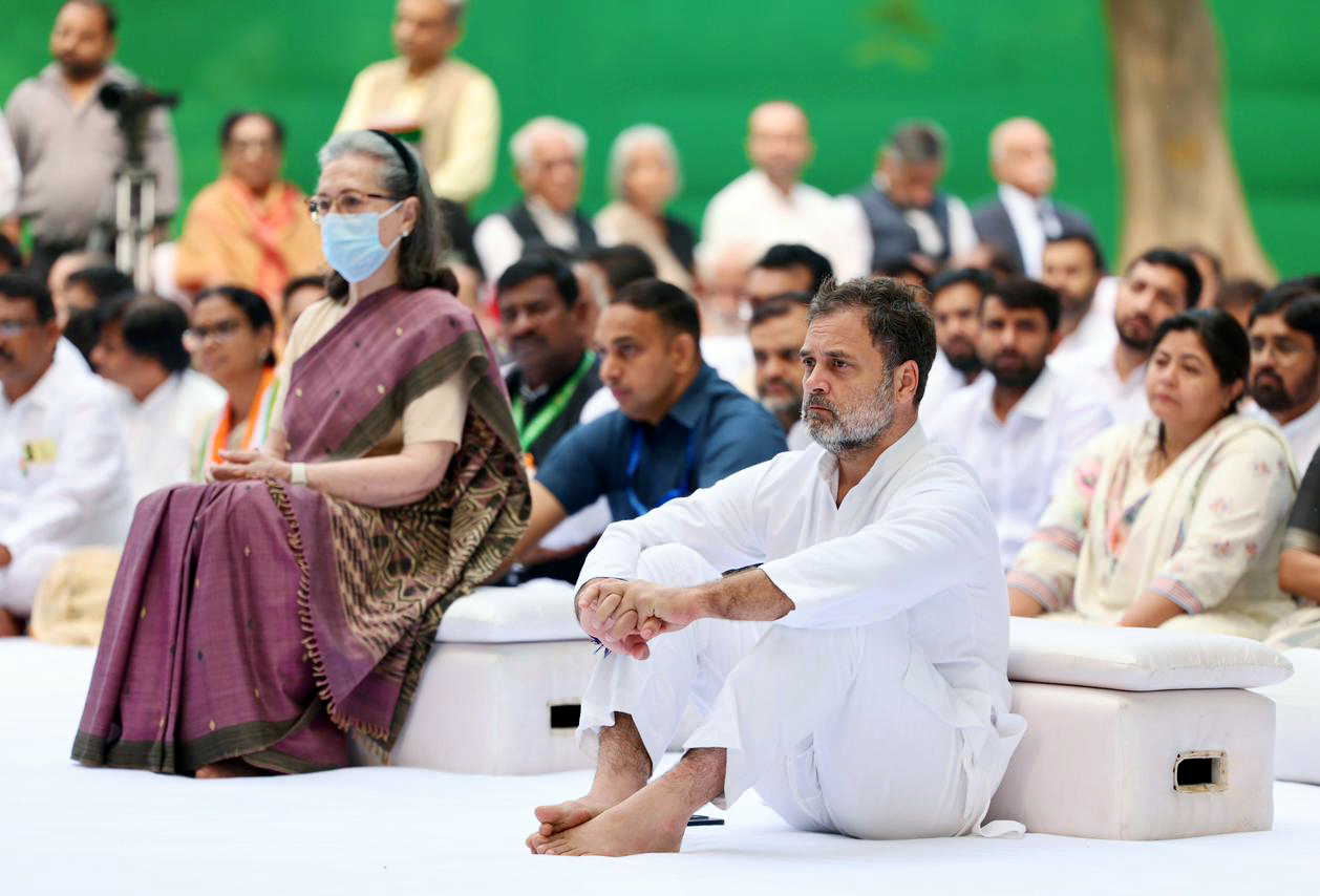 New FIR lodged against Sonia Gandhi and Rahul Gandhi in National Herald case