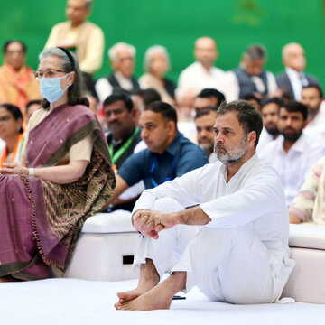 New FIR lodged against Sonia Gandhi and Rahul Gandhi in National Herald case