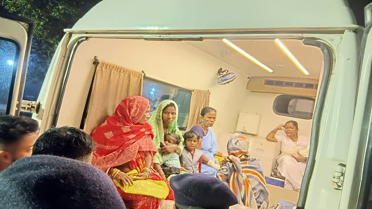 19-year-old woman gives birth on moving train, railway officials extend helping hand