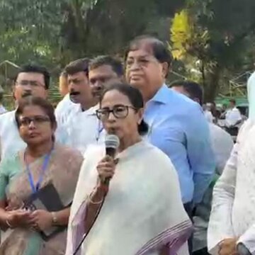 Those who performed well during the disaster in North Bengal will be rewarded, announces CM Mamata Banerjee