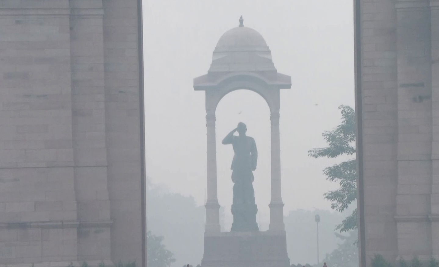 Delhi AQI hits ‘1000’? Here’s the real story behind the viral post