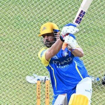 Will MS Dhoni be playing against the Mumbai Indians? Here is what  Michael Hussey say