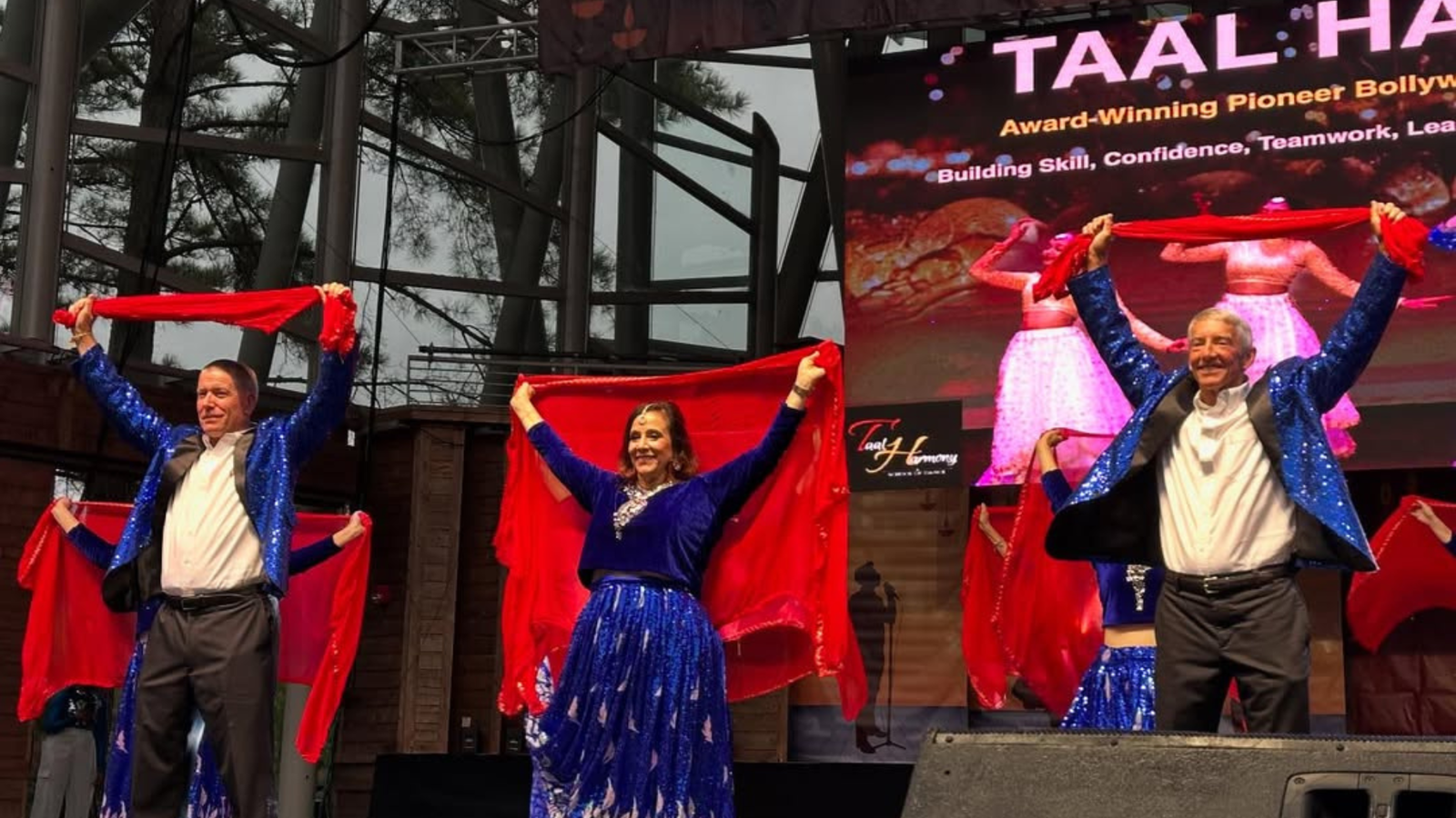 Watch| US Mayors groove to ‘Chunari chunari’ and ‘Kaho naa pyaar hai’ in North Carolina Diwali event