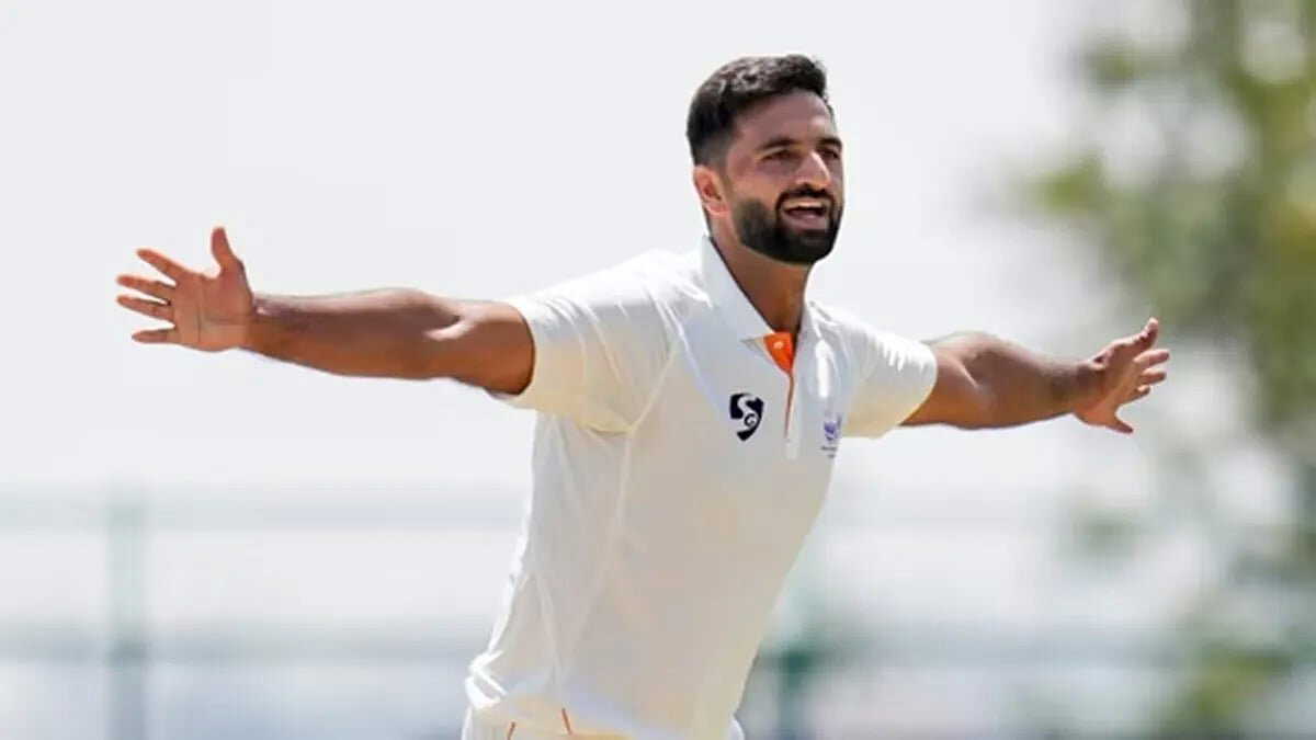 Jammu & Kashmir tighten grip on Ranji Trophy final as Auqib Nabi’s five-for rattles Karnataka