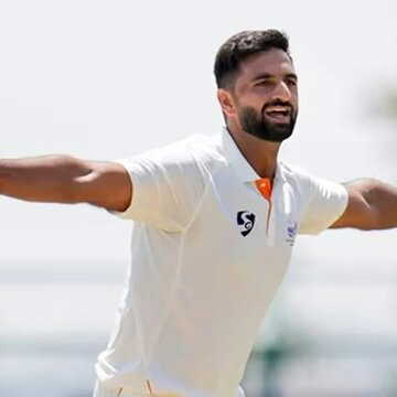 Jammu & Kashmir tighten grip on Ranji Trophy final as Auqib Nabi’s five-for rattles Karnataka