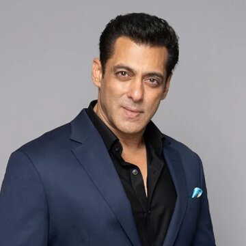 Khan family in celebration mode as Ayan Agnihotri-Tina Rizwahani get engaged